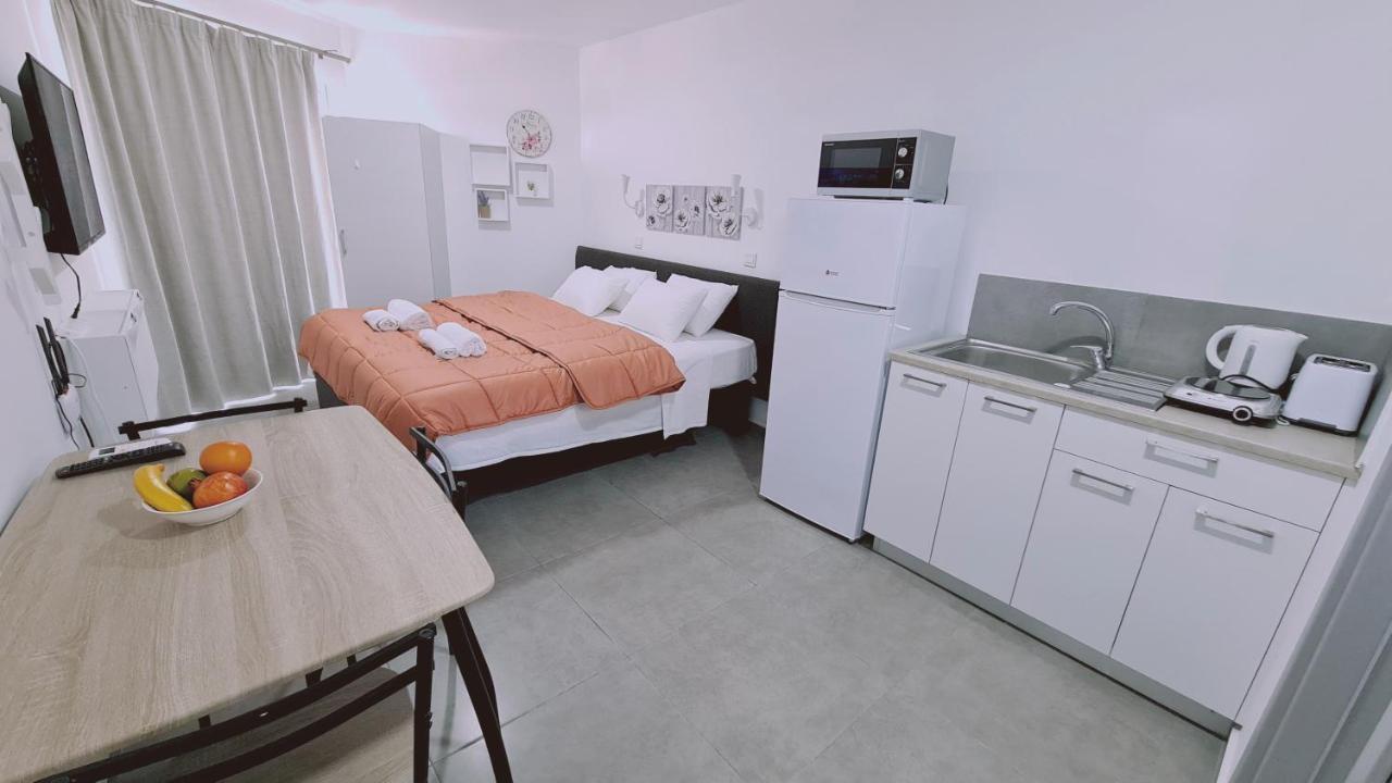 Stay Napa Living Studios Ayia Napa Exteriör bild