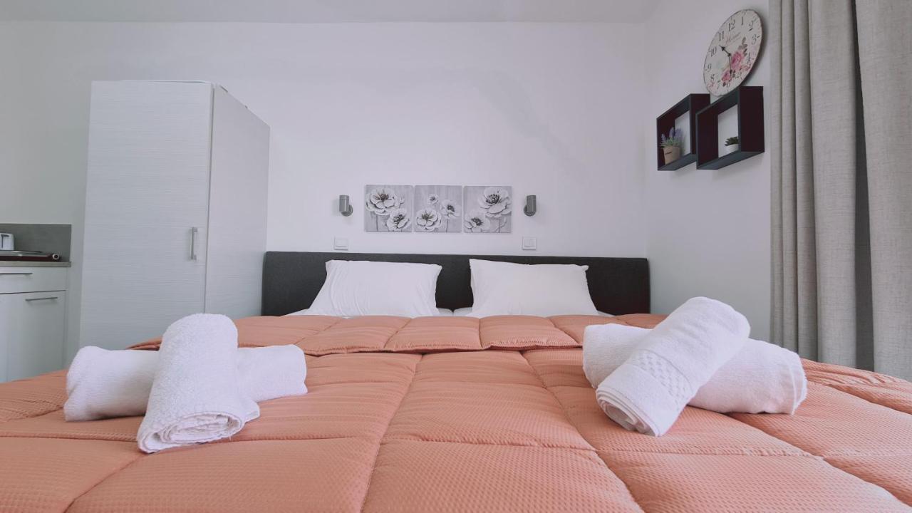 Stay Napa Living Studios Ayia Napa Exteriör bild